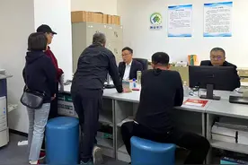 找回“丢失的工龄”！青岛市人社部门推行档案“帮办代办”服务图片