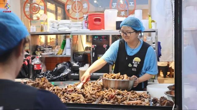 漫游开福丨请查收玩转潮宗街邀请函，越夜越长沙！