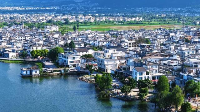 全列卧铺、夕发朝至！这趟环线旅游列车，有多过瘾？