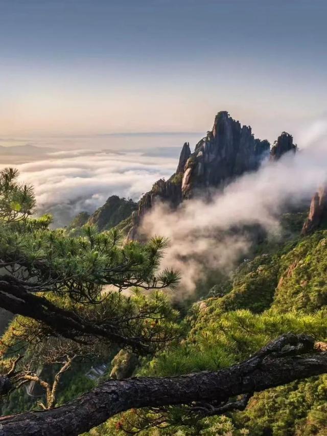 赣超赛场，绝秀争锋！鹰潭主场邀上饶球迷同游龙虎山！