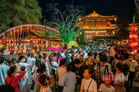 湖北襄城文旅爆火，游客、市民、企业、政府四方“双向奔赴”图片