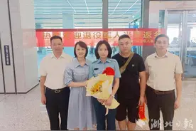 “仪式感”塑造“尊崇感” 猇亭迎接退役士兵返乡归家图片