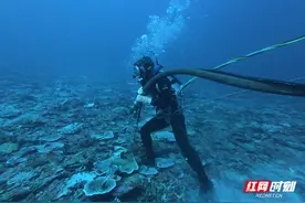 水下119丨饱和潜水员：百里挑一才能在10个大气压下生活工作图片