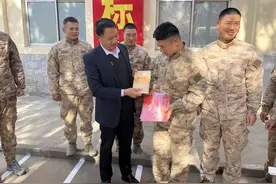 义乌“活雷锋”回“娘家”探亲图片