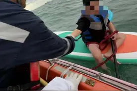 台风天，10岁男孩竟独自在海上漂流5小时！官方回应：已获救图片
