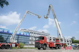 福建漳州消防举行装备技能比武竞赛图片