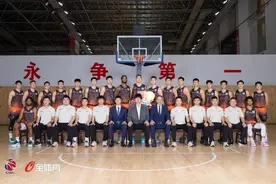 新名称、新教练、新阵容，山东高速男篮新赛季能否三十而立？图片