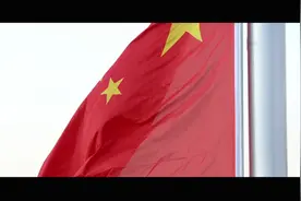 网传天安门升旗只升到28.3米，是真的吗？首任国旗班班长释疑图片