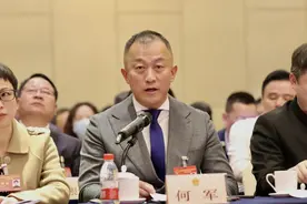 两会聚焦 | 盟员省人大代表何军：全面推进数字适老化，帮助老年群体跨越“数字鸿沟”图片