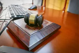 盲发货到付款快递诈骗百万元：2万件毛衣被反复寄出10万余次图片