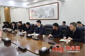 尉氏县“墩苗育苗”计划双向交流任职干部座谈会召开图片