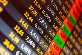 同花顺宕机冲上热搜，买不进、卖不出，谁负责？图片