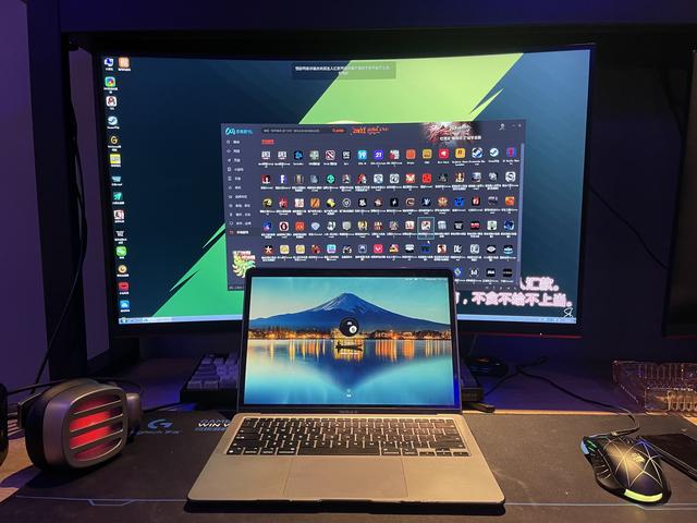 实探｜电竞酒店的财富密码：两百多元“包夜”，上下铺配顶配电脑