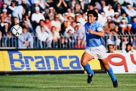 小马拉多纳：不该为克瓦拉茨赫利亚解封10号，希望未来退役77号图片