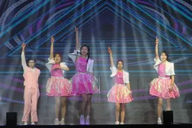 燃爆了！山东财经大学东方学院举行2021迎新晚会图片