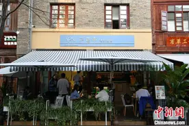 中国小伙开老挝餐厅：以美食促进中老文化交流图片