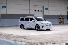 岚图汽车用户基础薄弱 年度销量目标成“空谈”图片