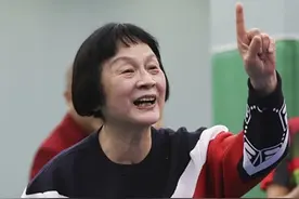 照片里的故事｜郑敏之：再来一个图片