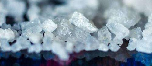 头上扣下来的白泥竟然是螨虫尸体！头痒头屑出油多，用TA就对了