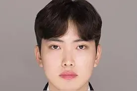 韩国警察靠流利汉语3次救下中国女子，网友：人好，颜值还高图片