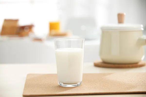 这些药不能和牛奶一起服用，伤身