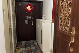 门前“一平方米”被随意占用，小鞋柜引发邻里大矛盾图片