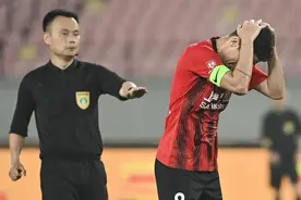 沪上双雄又踢出火药味，这不是德比该有的模样图片