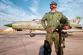 曾被巴基斯坦俘虏的印军中校飞行员阿比南丹，军衔晋升为上校图片