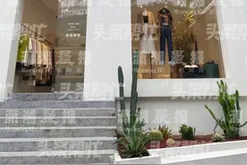 满哥维权 | 女子试衣1小时后网上吐槽，店家怒甩监控致其遭网暴，律师谈双方责任图片