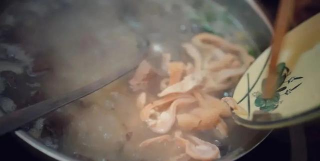 乐活美山羊奶身体滋润乳保湿吗