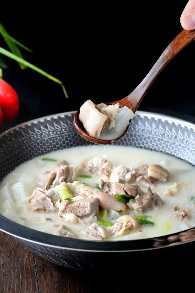 乐活美山羊奶身体滋润乳保湿吗