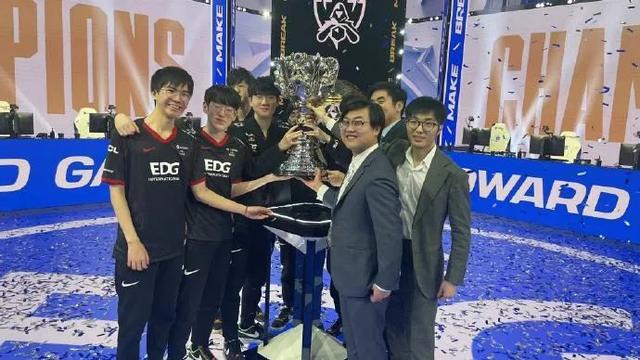 刷屏的EDG是一群什么人？做了什么事让年轻人那么激动