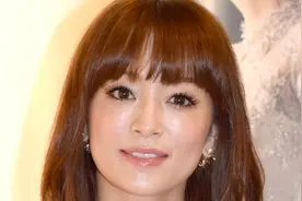 滨崎步因过敏性休克取消演唱会 本周曾发文称脚踝骨折图片