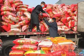 货架上满满当当 别再盲目买买买图片