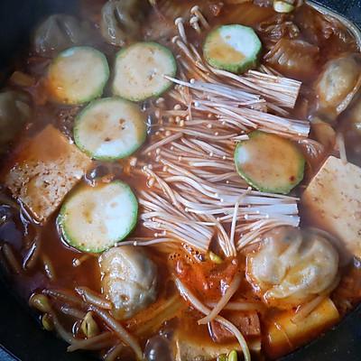 十分钟快手菜韩式部队火锅#精致一人食#，比外卖强