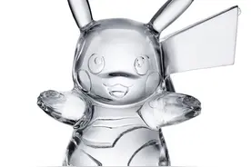 庆祝25周年 宝可梦与百乐合作推出水晶皮卡丘图片