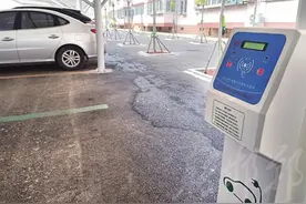 一纸“证明”让电动汽车趴窝图片