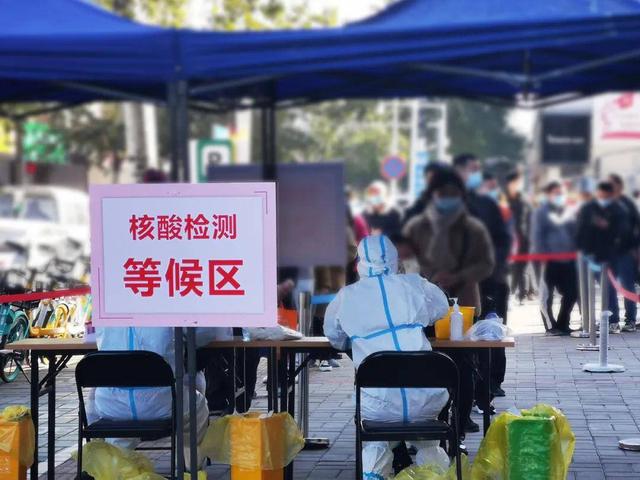 早安山东丨山东多地今日开行“绿巨人”动车组；淄博发出全国首张使用居民身份证电子证照办理的结婚证；国足5战4分居小组第5