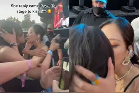 韩女歌手无预警走下舞台「嘴对嘴亲吻粉丝」！全场嗨爆了图片