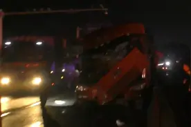 “快帮我找一下我的腿！”货车司机被困大喊，消防员暖心“撒谎”：没断，只是麻了图片