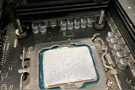 LGA 1700兼容扣具热接触不良 多款旧型号一体式CPU水冷受影响图片