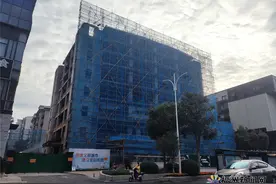 26年了！福州东街口这栋“烂尾楼”终于要拆了图片