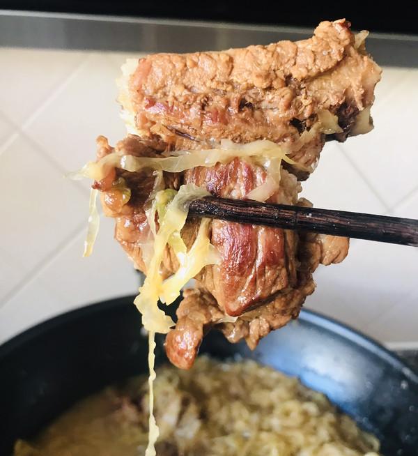 怎样做家常排骨炖酸菜（这样做酸菜炖排骨）
