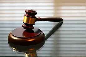 员工网上吐槽前“东家”被起诉，法院这样判图片