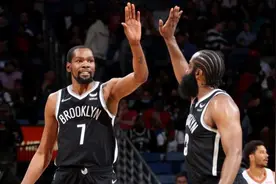 中投封王！杜兰特必杀技无解 新赛季再冲得分王图片