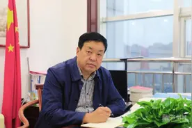 刘学俭：发力实干确保地区生产总值增速13.5%以上图片