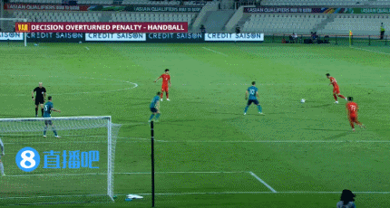 澳洲舆论谈点球判罚：杰戈显然是被推搡了，不应该是点球图片