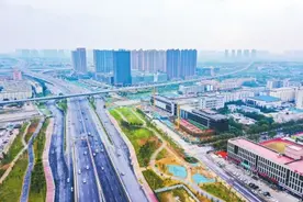 向西“为服装人找到了一个家”图片