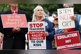 俄媒：美国FBI使用反恐工具调查部分学生家长，给他们贴上“国内恐怖主义”标签图片