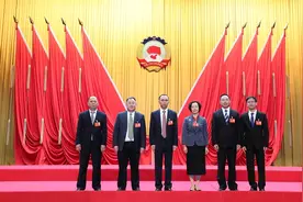 圆满完成各项议程，惠阳区政协六届一次会议闭幕图片